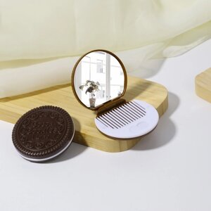 Зеркало складное 'Шоколадное чудо'с расчёской, d 6,6 см, цвет МИКС