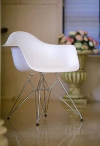 Кресло Eames DSR (хромированные ножки) Малайзия белый