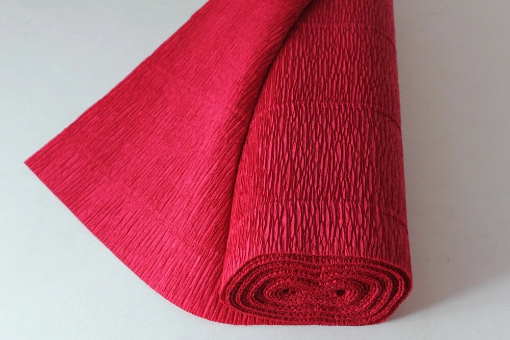 Бумага гофрированная красная 50х200 см от компании Канцелярские, хозяйственные товары, рубашки, халаты, текстиль - фото 1