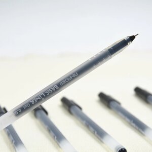Ручка гелевая Aihao Basic Liner 0,5мм черного цвета