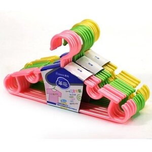 Плечики вешалки детские пластиковые цвет ассорти