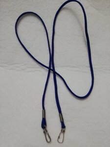 Ремешок-шнурок синего цвета с двумя карабинами