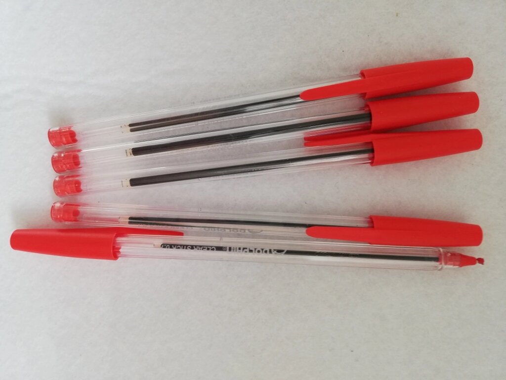 Ручка шариковая 0,7 красного цвета Dolphin от компании Асмарт канцелярские и хозяйственные товары - фото 1