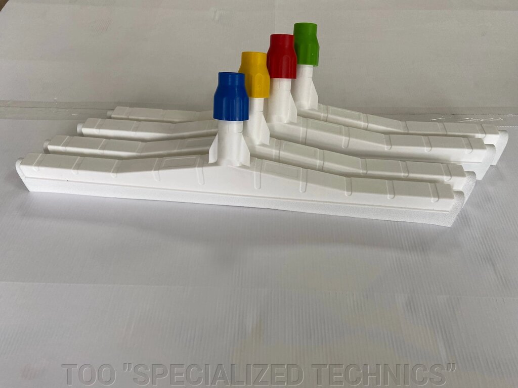 Гигиенический пластиковый сгон для пола 45см от компании TOO "SPECIALIZED TECHNICS" - фото 1