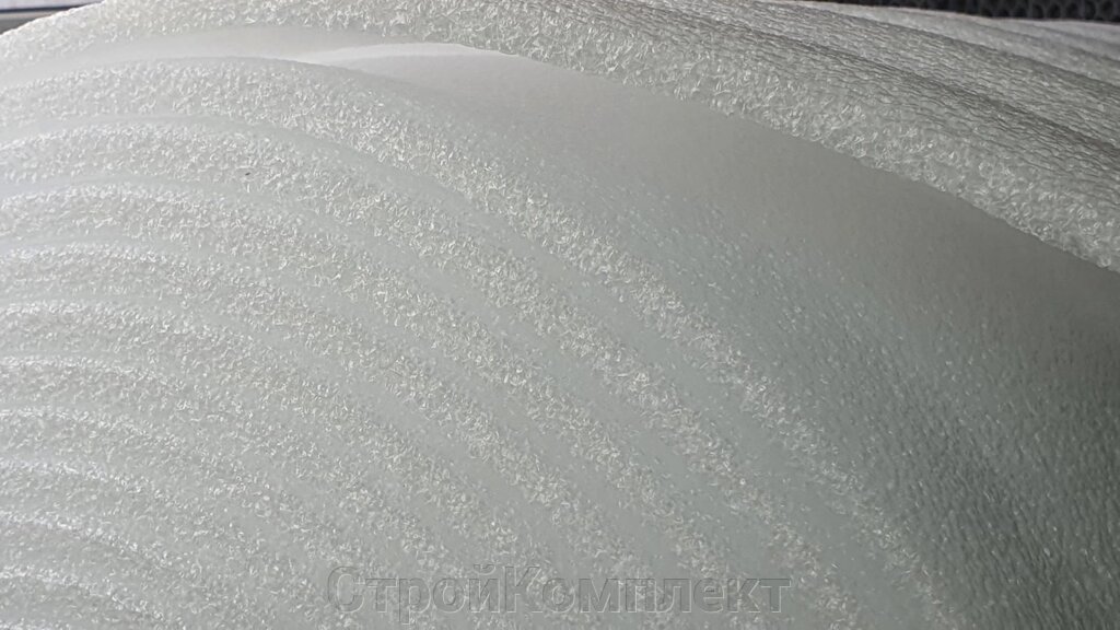 Теплоизоляция из вспененного полиэтилена от компании СтройКомплект - фото 1