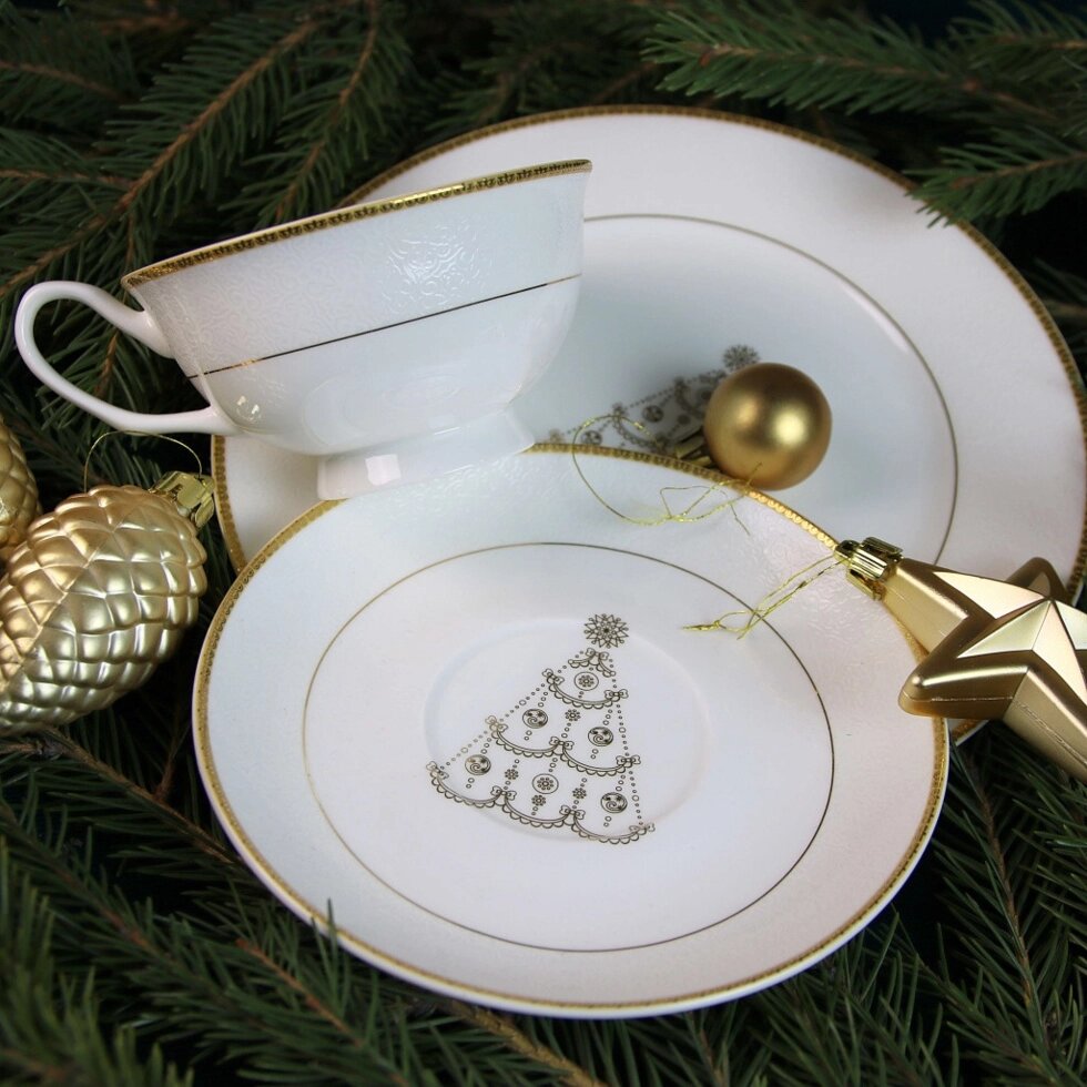 Костяной фарфор АККУ подарочный набор Новый год тарелка 21см+ч/пара (золото)(12) от компании Интернет-магазин ProComfort - фото 1