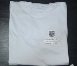 Брендированая футболка с логотипом компании по индивидуальному заказу