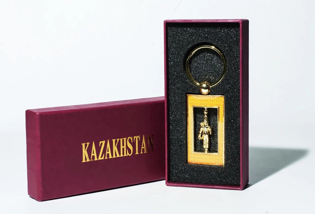 Брелок "Золотой человек" в подарочной коробке, 13 см от компании Интернет-магазин VPROK_kz - фото 1