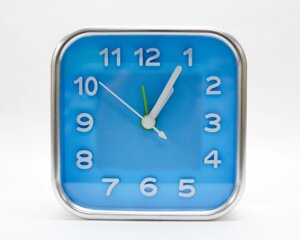Часы-будильник квадратные, голубые, 10 см