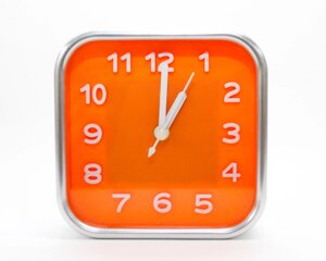 Часы-будильник квадратные, оранжевые, 10 см