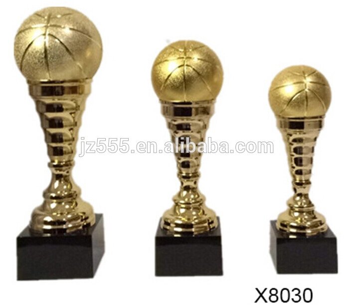Cпортивный кубок "Золотой футбольный мяч" 8030A 360мм от компании Интернет-магазин VPROK_kz - фото 1
