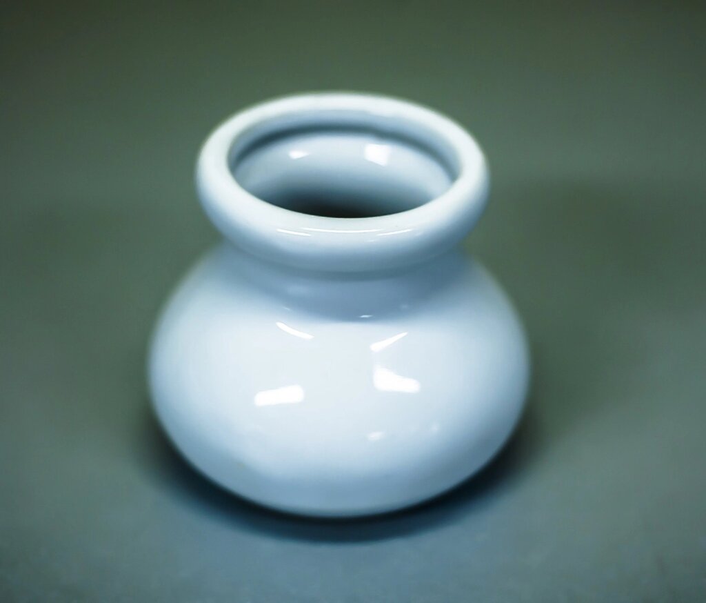 Декоративная баночка -сувенир (керамика, белая),6,5см от компании Интернет-магазин VPROK_kz - фото 1