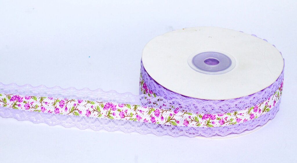 Декоративная лента для одежды с кружевами, фиолетовая с цветочками, 1.5 см (ширина) от компании Интернет-магазин VPROK_kz - фото 1