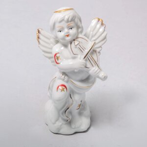 Фарфоровая статуэтка "Ангел со скрипкой"7см)