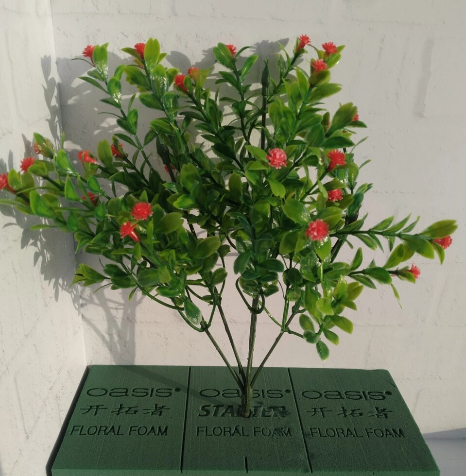 Искусственные мелкие красные цветы на ветке, высота 33см от компании Интернет-магазин VPROK_kz - фото 1