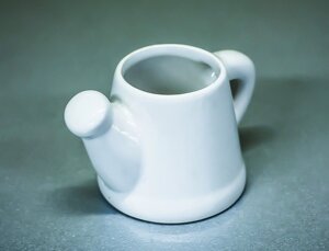 Чаша декоративная "Лейка" (керамика, белая),5,5см