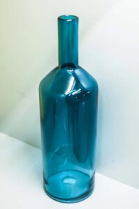 Декоративная бутылка-сувенир (голубое стекло),43см