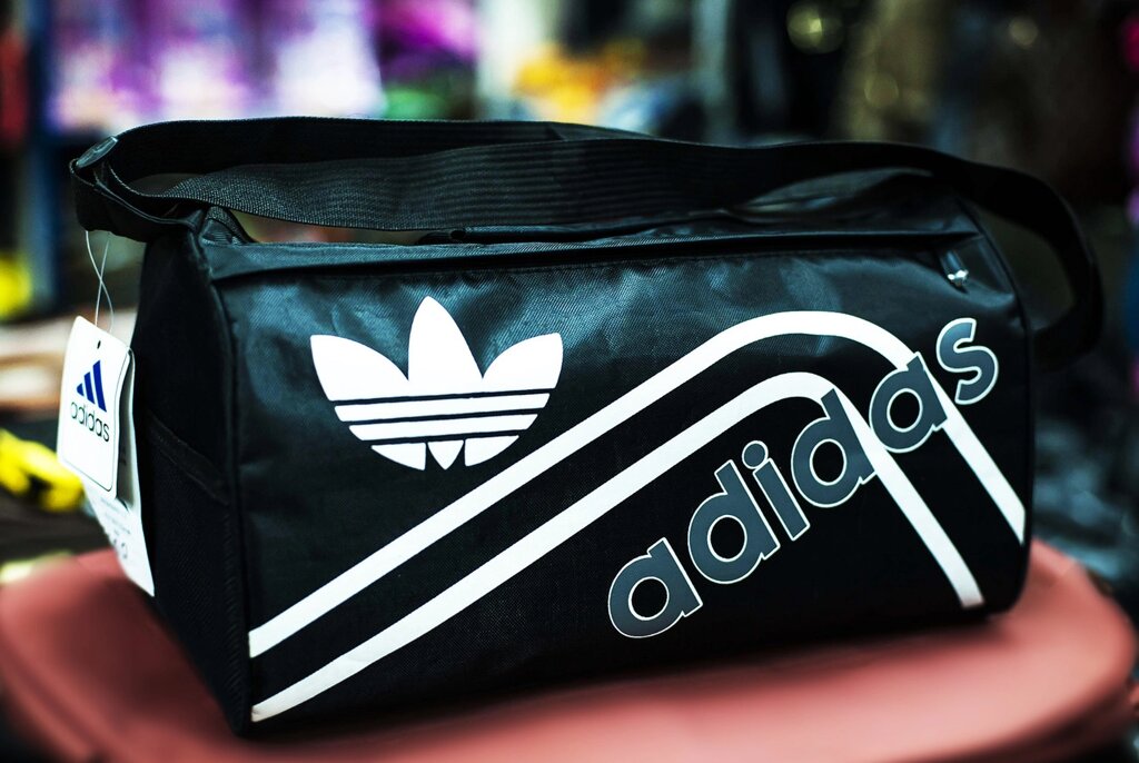 Спортивная наплечная сумка "ADIDAS", маленькая 38х20х20 см (черная) от компании Интернет-магазин VPROK_kz - фото 1