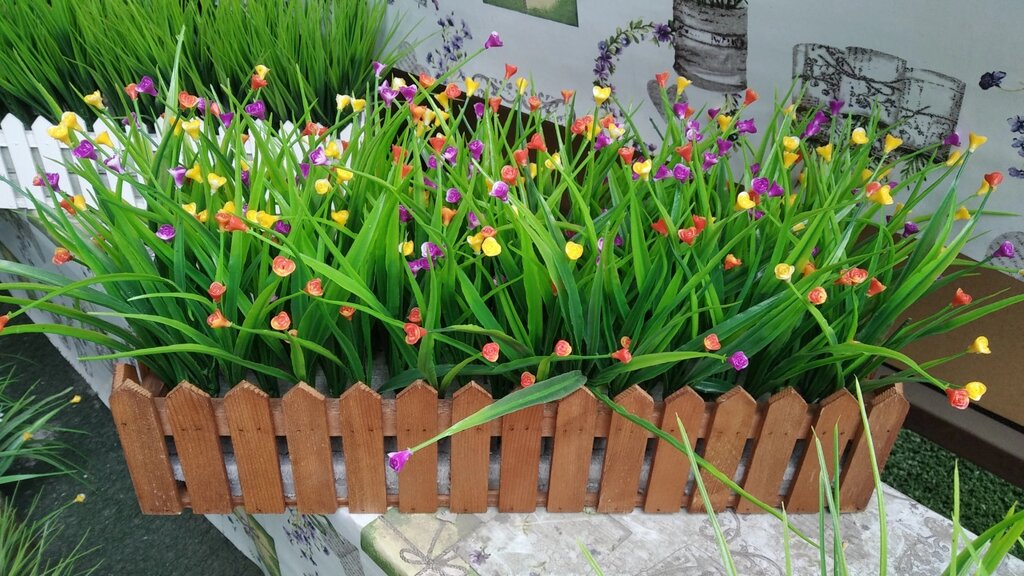 Трава декоративная искусственная с цветами в ящике 50x10 см от компании Интернет-магазин VPROK_kz - фото 1