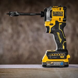 Шуруповерт аккумуляторный ударный бесщёточный DeWALT DCF850E2T-QW