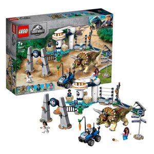 Lego 75937 Jurassic World Нападение трицератопса