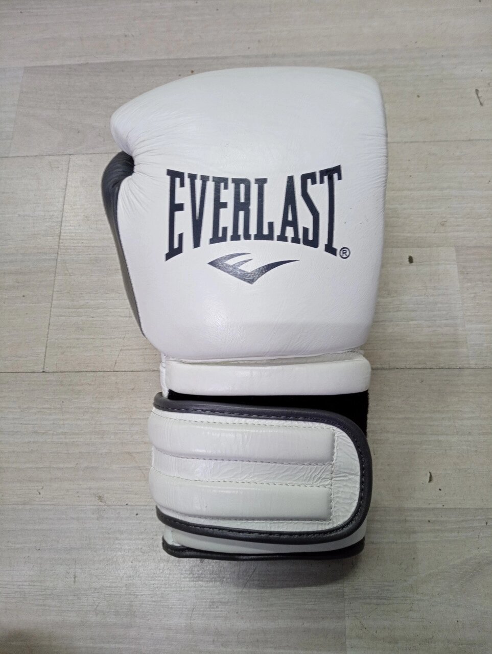 Боксерские перчатки Everlast кожа 10, 12, 14, 16 от компании Ellmart - фото 1