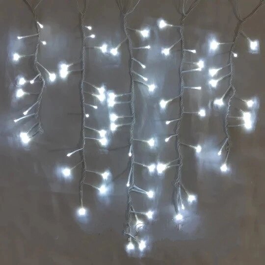 Светодиодная LED гирлянда "Бахрома" - 5 х 0,7 метра, 310 лампочек, белый свет, теплый белый, светит постоянно от компании Ellmart - фото 1