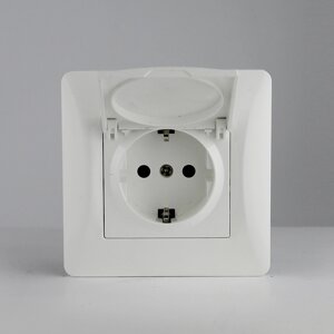 Розетка электрическая 2К+З, с откидной крышкой, 16А, 220-250V (белый)