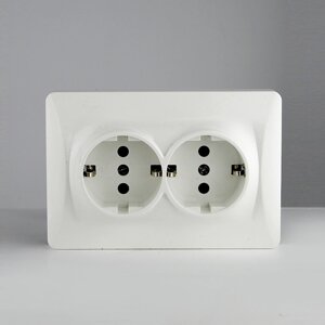 Розетка электрическая 2x2К+З, 16А, 220-250V (белый)