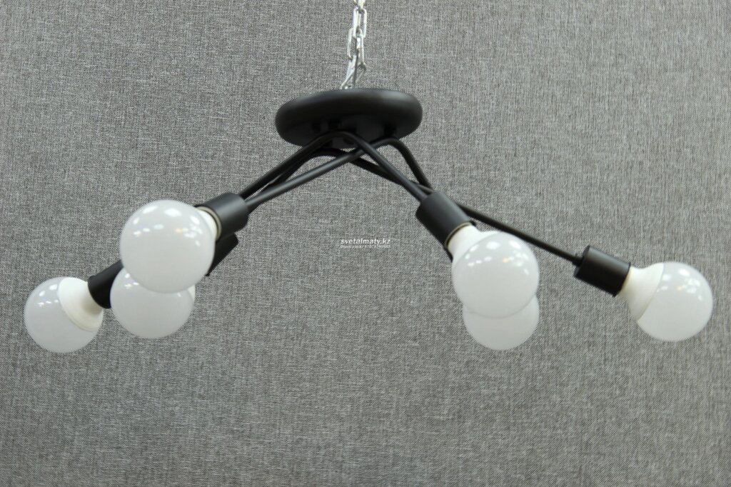 Люстра потолочная черная 6-ти ламповая в стиле Modern от компании SvetAlmaty KZ - фото 1