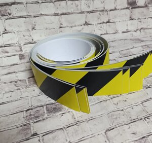 Сигнальная клейкая лента для слабовидящих людей