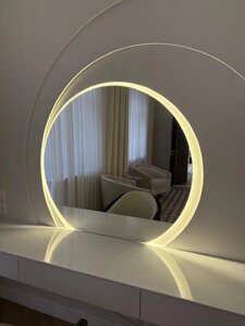 Зеркало с интегрированной LED-подсветкой