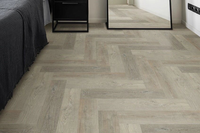 Ламинат SPC FloorFactor Herringbone Graphite Oak HB. 05 от компании ООО "ДАРСТРОЙ" - фото 1