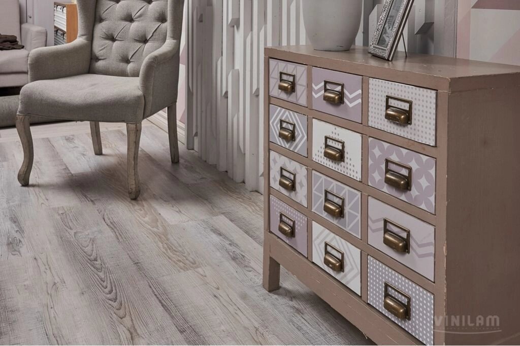 Ламинат SPC Vinilam CERAMO VINILAM Wood Сосна Андер 494-9 от компании ООО "ДАРСТРОЙ" - фото 1