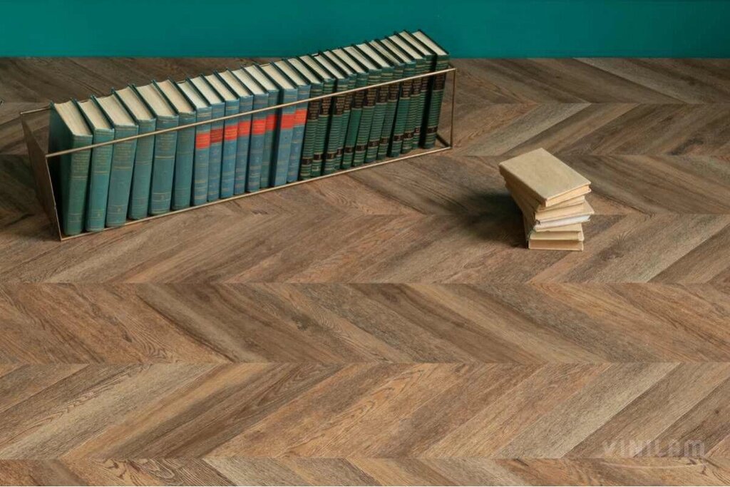 Ламинат SPC Vinilam PARQUET CHEVRON Шеврон Нормандия RI153610CL4 от компании ООО "ДАРСТРОЙ" - фото 1