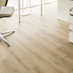 Ламинат Kaindl Natural Touch 8-32 стандарт Дуб Классик К4420RI