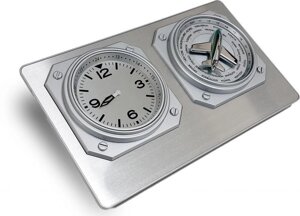 Часы настольные с функцией смены времени в различных часовых поясах