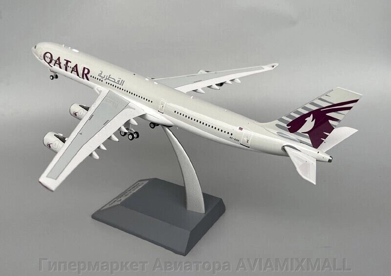 Модель самолета Airbus A340-300 A7-AAH в ливрее Qatar Amiri Flight, масштаб 1/200 от компании Гипермаркет Авиатора AVIAMIXMALL - фото 1