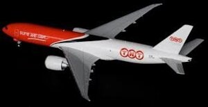 Модель самолета Boeing 777F в ливрее TNT, масштаб 1/200