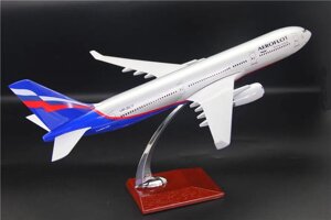 Модель самолета Airbus A330 в ливрее Aeroflot, масштаб 1/140