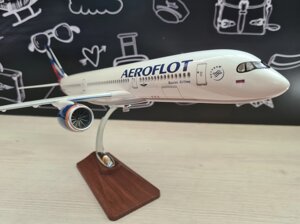 Модель самолета Airbus A350-900 в ливрее Aeroflot, масштаб 1/144