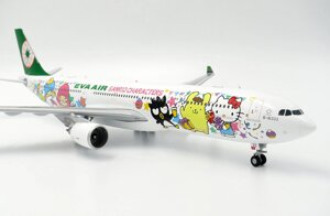 Модель самолета Airbus A330-300 B-16333 в ливрее EVA Air "NO. 3", масштаб 1/200