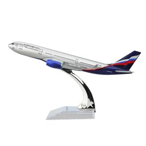 Модель самолета Airbus A330 в ливрее Аэрофлот, масштаб 1/400