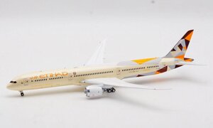 Модель самолета Boeing 787-10 Dreamliner A6-BME в ливрее Etihad Airways, масштаб 1/200