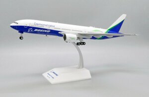 Модель самолета Boeing 777-200 в ливрее Eco Demonstrator, масштаб 1/200