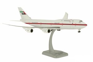 Модель самолета Boeing 747-8 в ливрее United Arab Emirates, масштаб 1/200