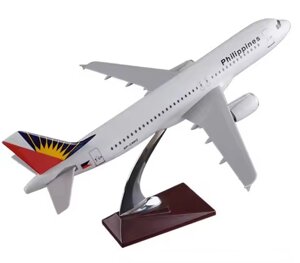 Модель самолета Airbus A320 в ливрее Philippine Airlines, масштаб 1/100