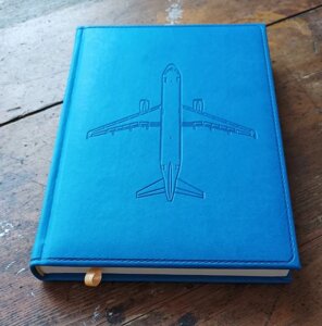 Ежедневник недатированный с изображением самолета Airbus A320, голубой цвет
