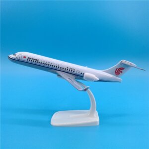 Модель самолета COMAC ARJ21-700 в ливрее Air China, масштаб 1/180