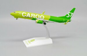 Модель самолета Boeing 737-800(BCF) VP-BEN в ливрее S7 Cargo, масштаб 1/200